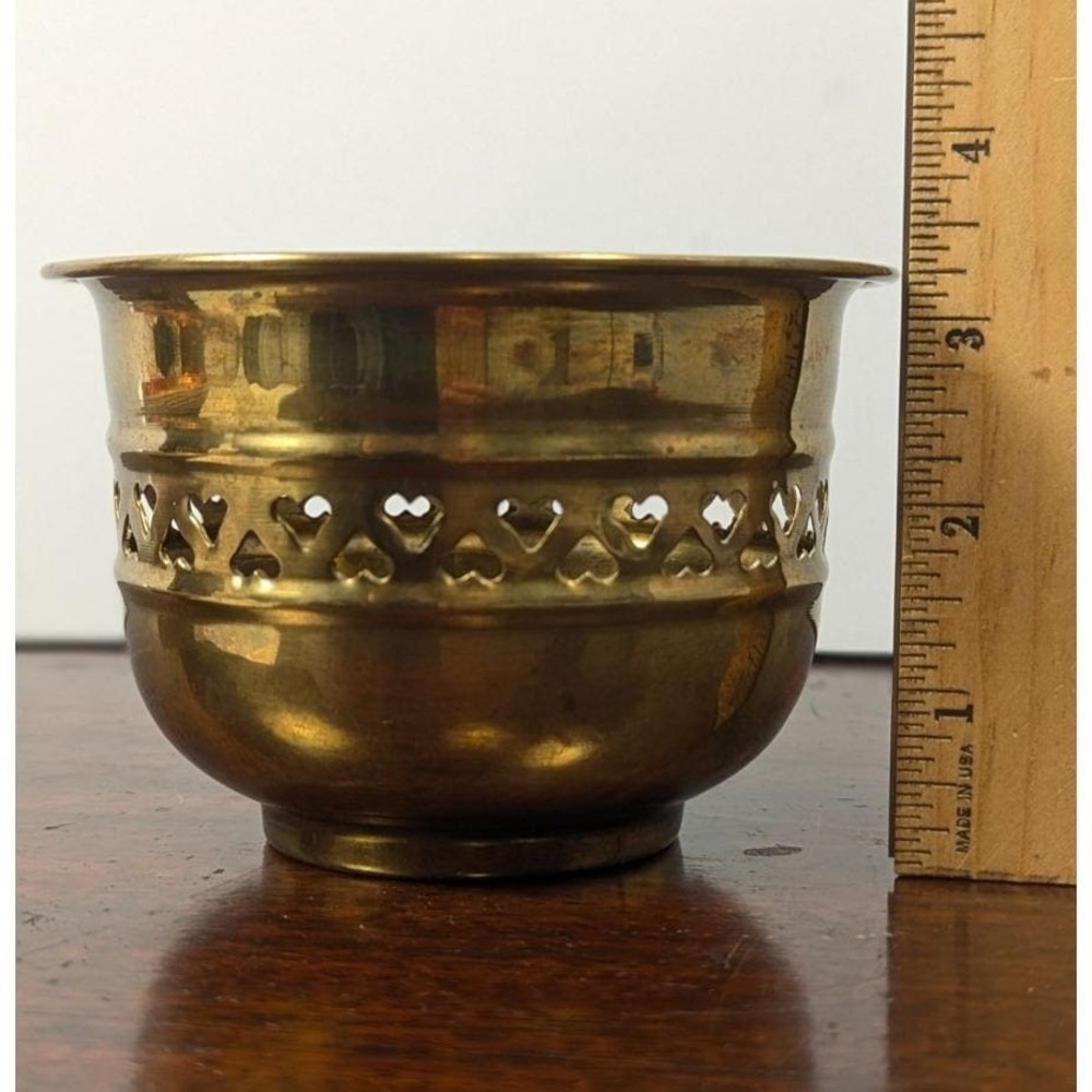 Vintage Solid Brass Pierced Heart Cachepot Planter Bowl Jardiniere Gold 4in - Picture 3 of 6